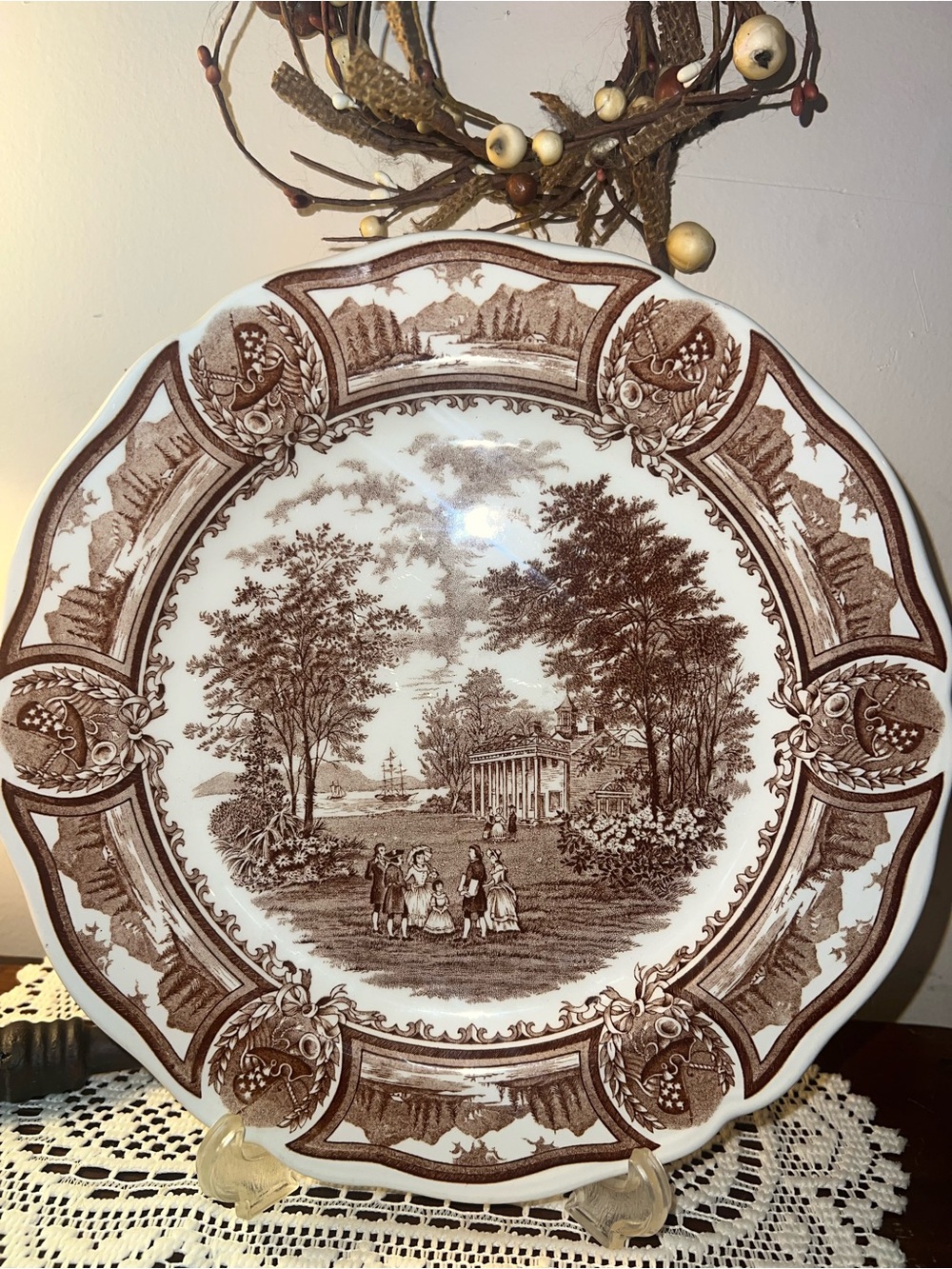 J & G Meakin Americana; Brown and White Ironstone Dinner Plate; England